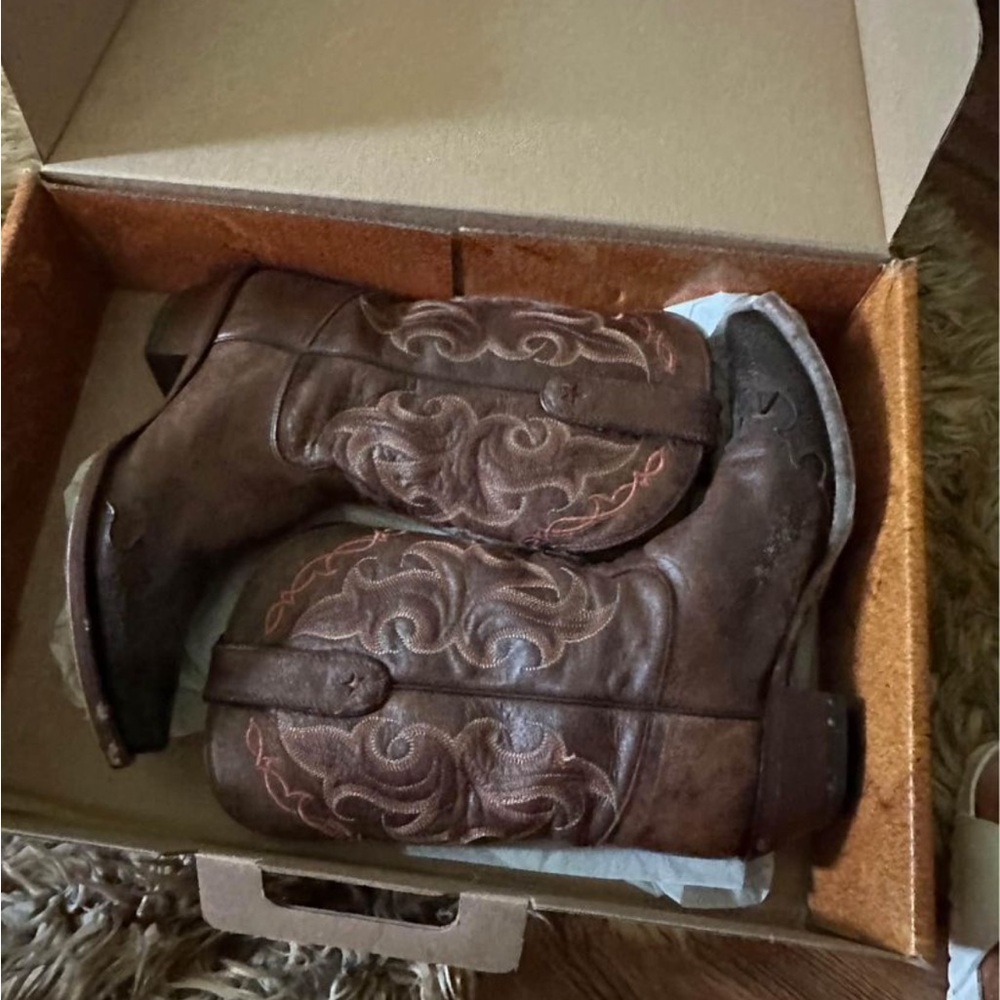 Tony Lama Women’s cowboy boots. Brown leather, lightly worn.  No issues